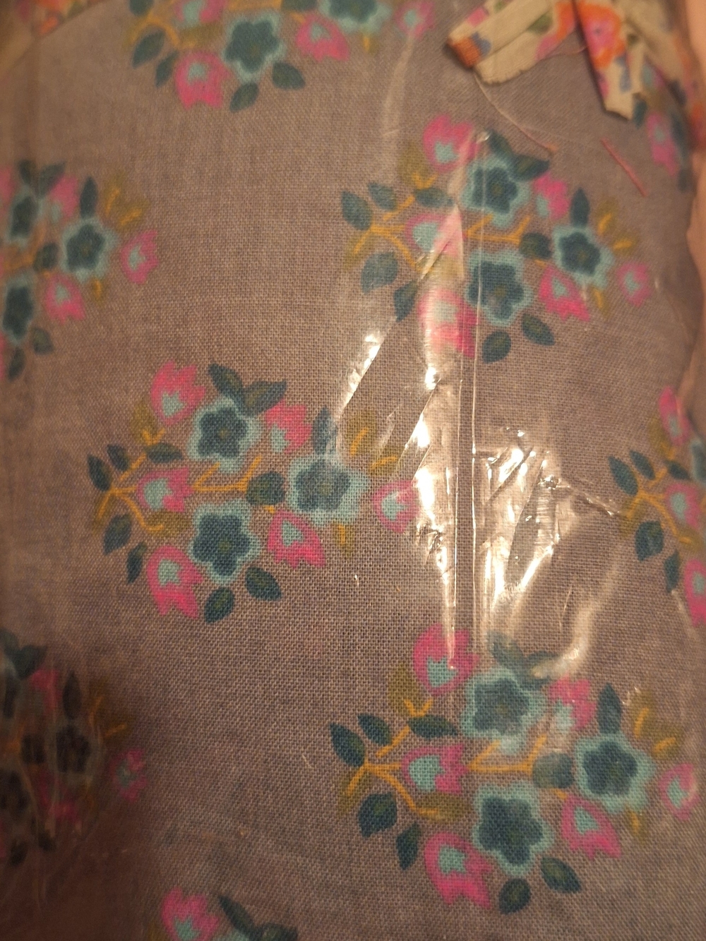 Natural Life Discontinued Mix & Match Bedding Bundle - Fitted Sheet + 4 Pillowca - Picture 2 of 6